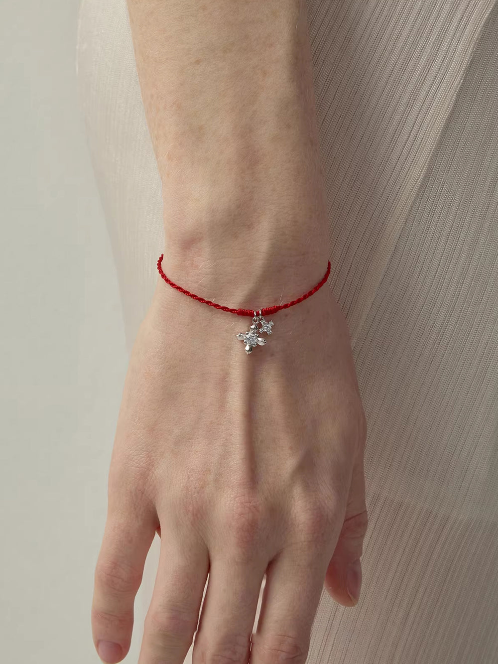 MUKTANK × SUN HUNTER Iris Double Flower Red String Bracelet
