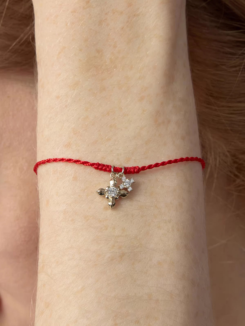 MUKTANK × SUN HUNTER Iris Double Flower Red String Bracelet