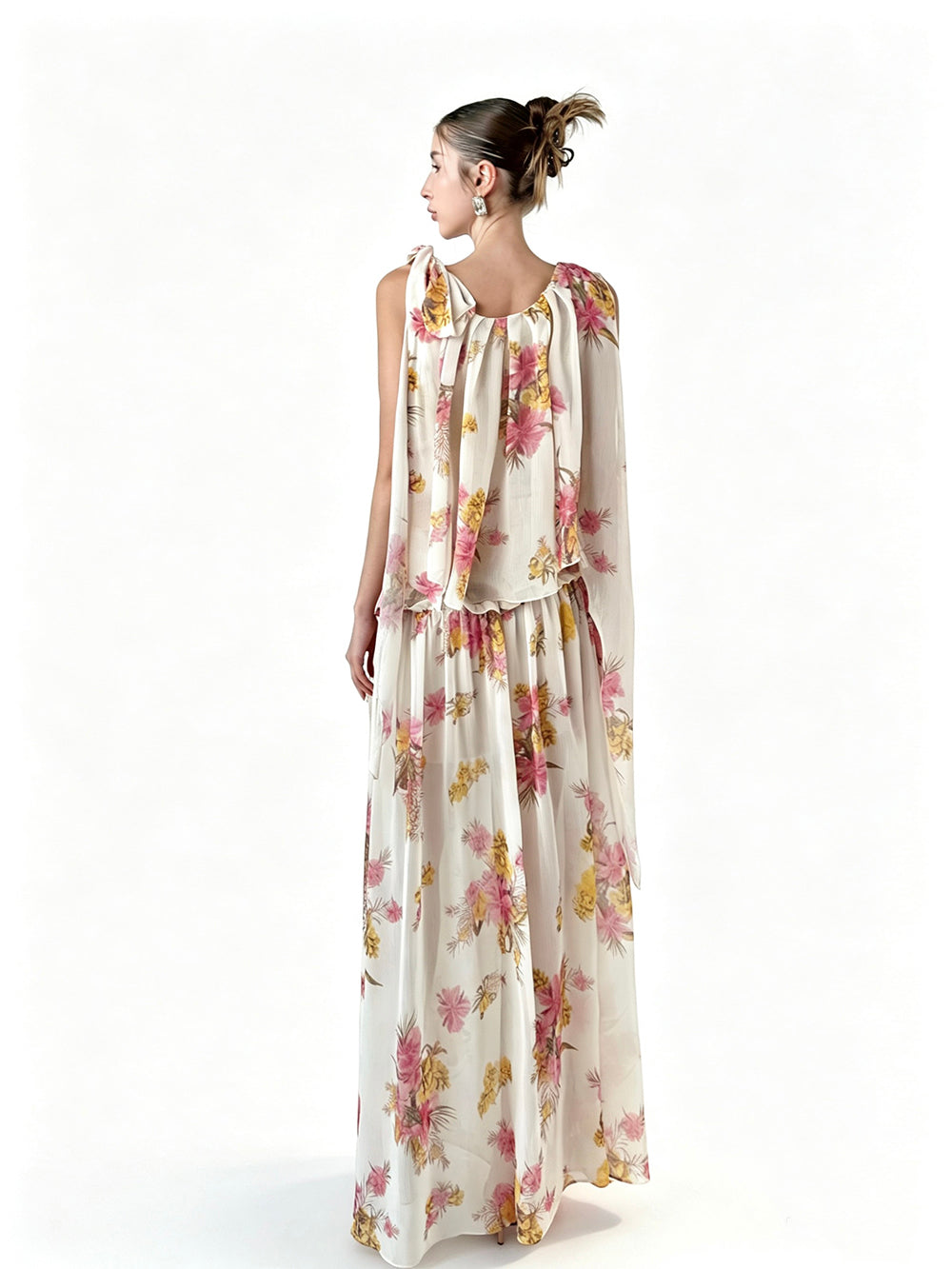 MUKTANK × Jqwention Floral Chiffon Halter Vacation Cami & Midi Skirt Two-Piece Top