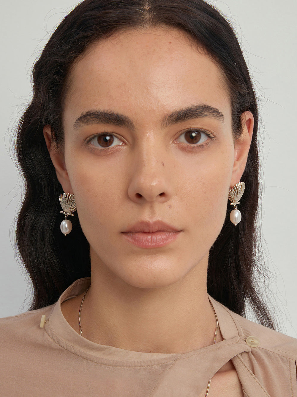 MUKTANK x SUN HUNTER Ocean Shell Ear Cuff