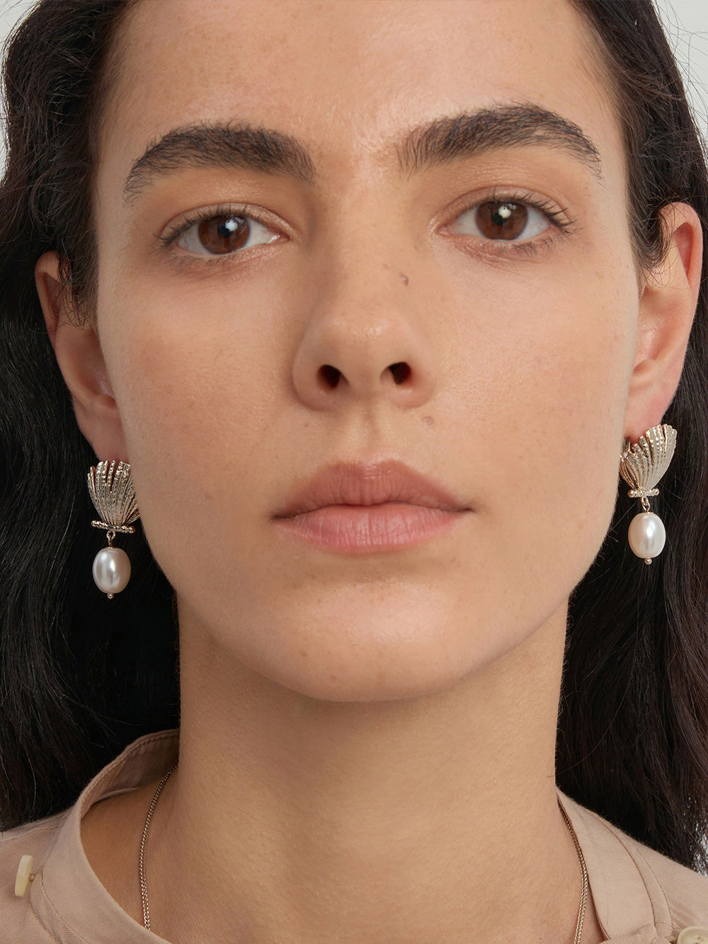 MUKTANK x SUN HUNTER Ocean Shell Ear Cuff