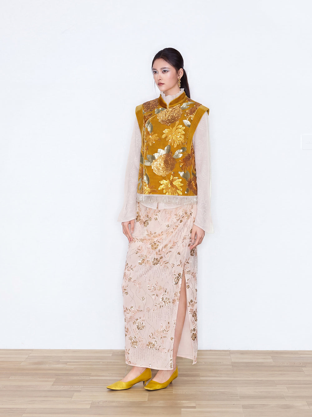 MUKZIN×Capsule Collection New Chinese-Style Floral Print Silk Velvet Stand Collar Vest – Orange