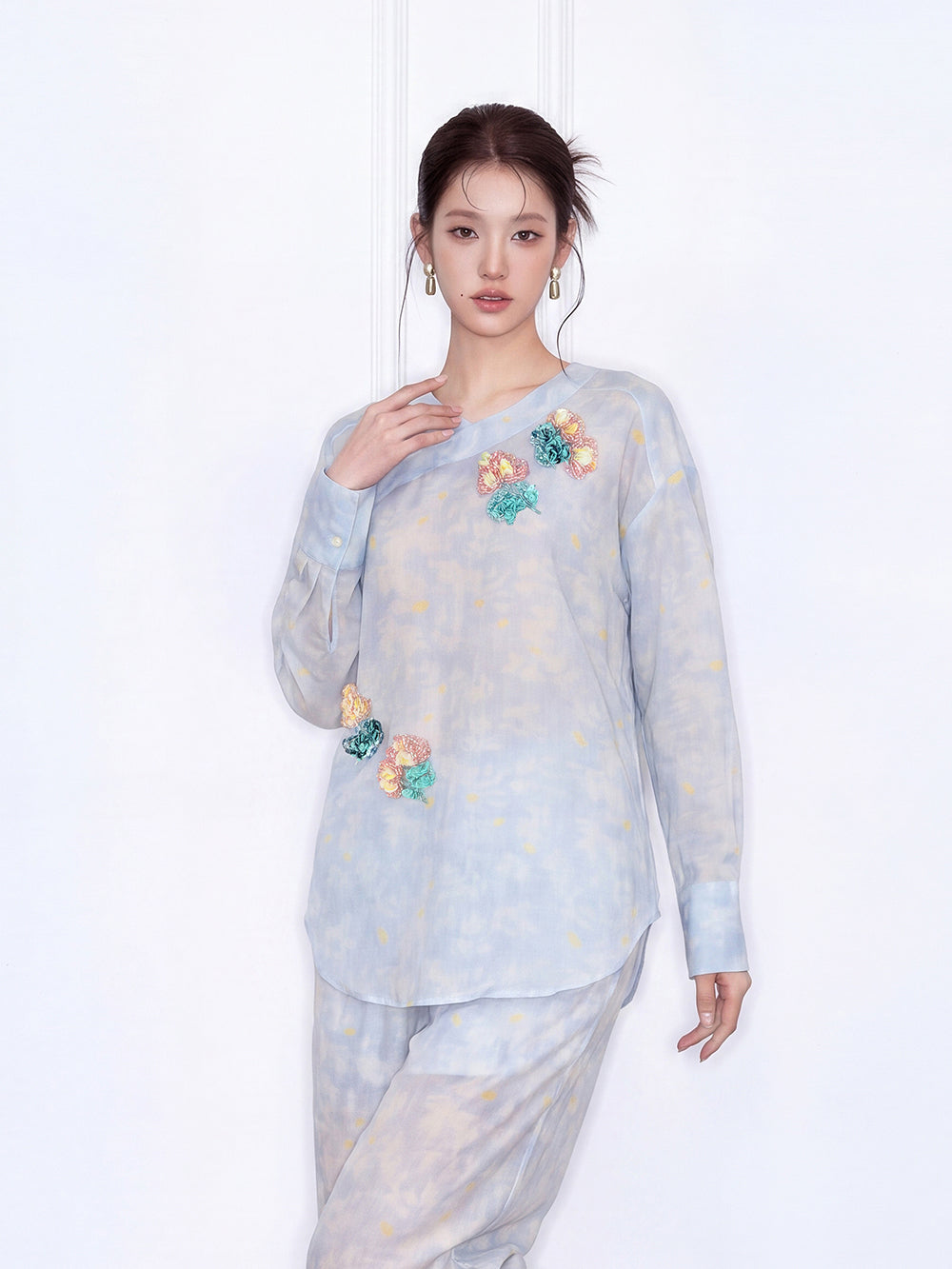 MUKZIN×Capsule Collection New Chinese-Style Asymmetric Linen Shirt Set with Hand-Embroidered Tie-Dye