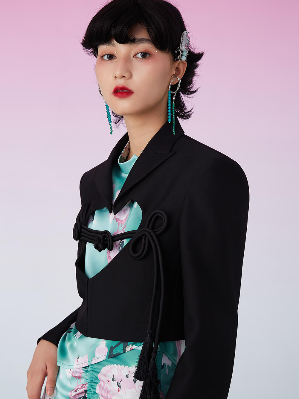 MUKZIN Black Chest Heart Design Short Coat