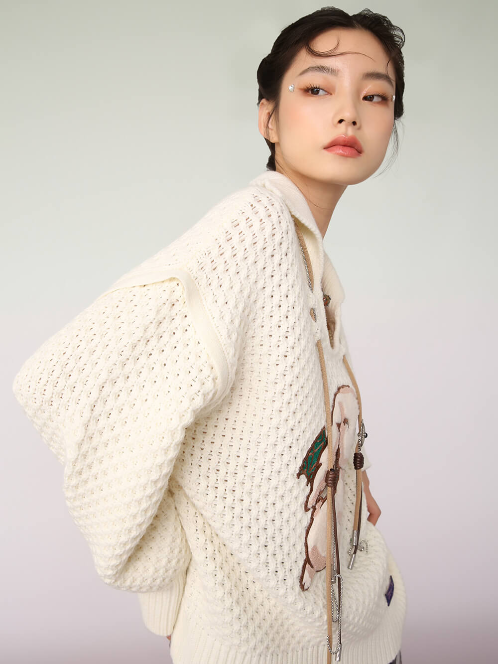 MUKZIN White Loose Sweatshirt