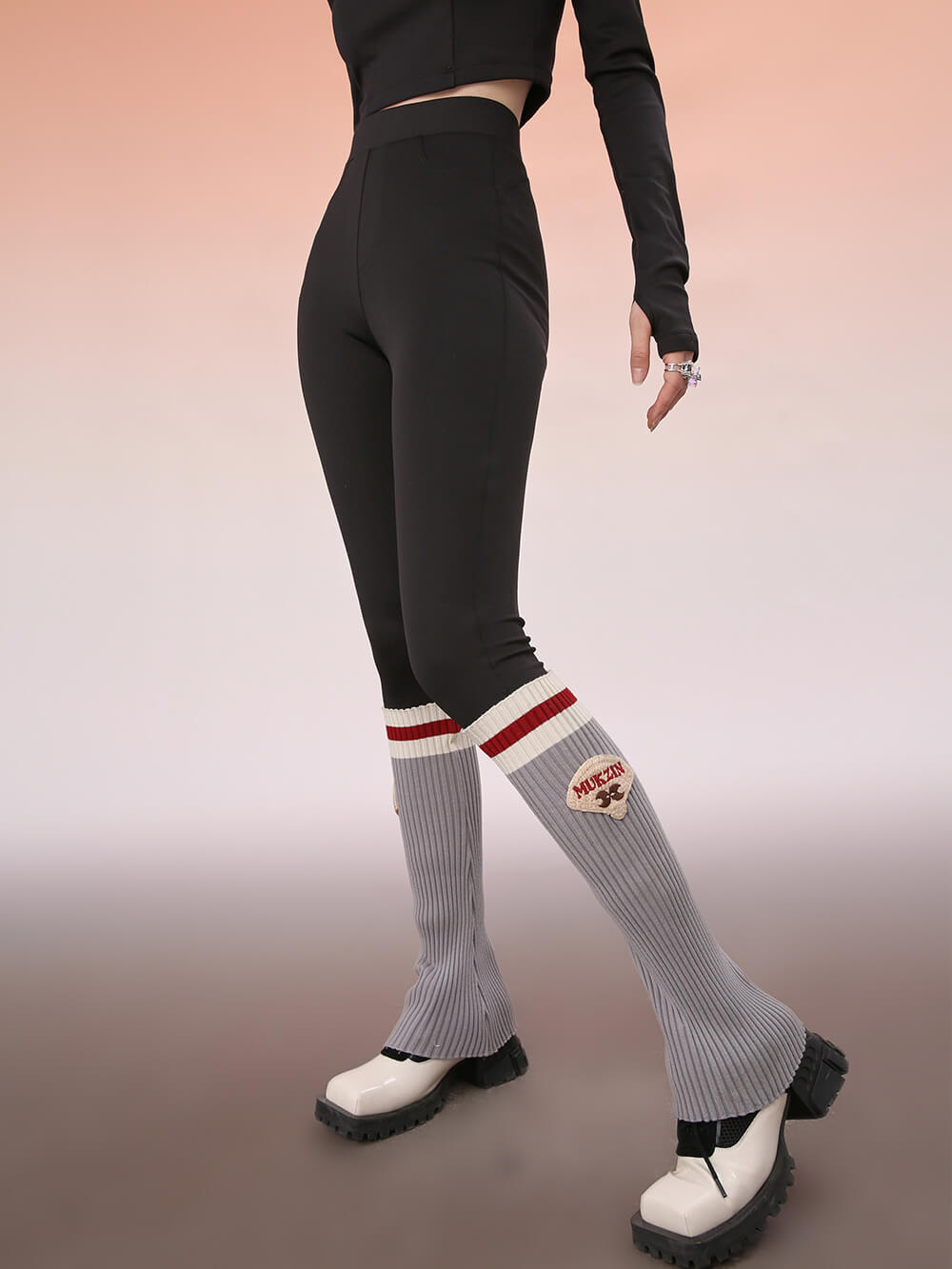 MUKZIN Gray and Red Contrasting Slim Leggings Pants
