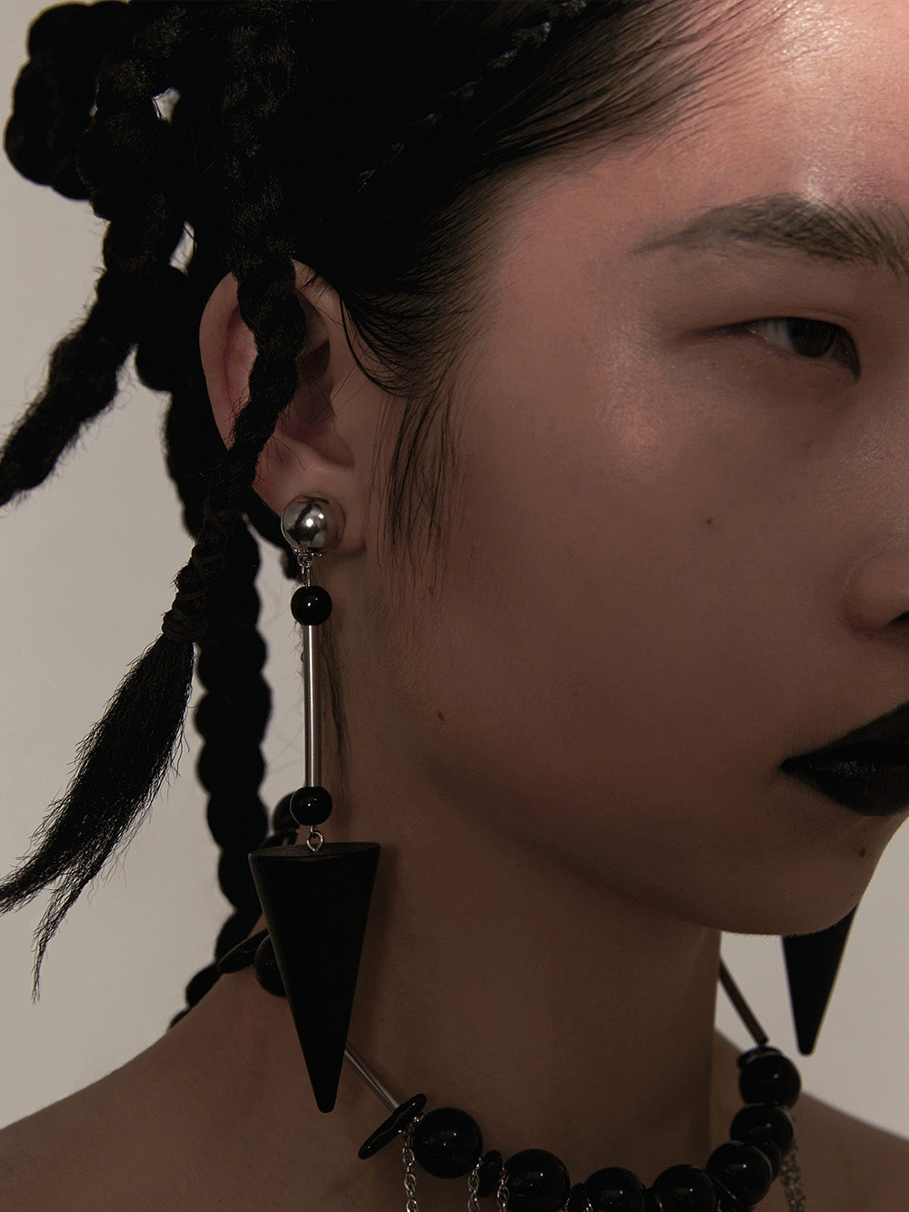 MUKTANK×DARKNESS Witch Series Pointed Cone Wooden Earrings