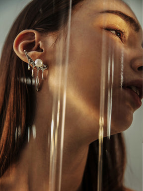 MUKTANK The Shape of Water Silver Flow Earrings