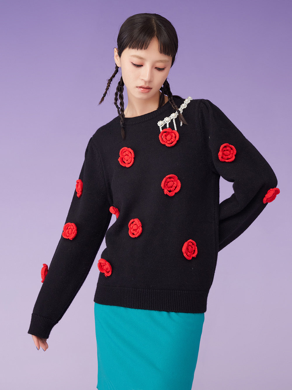 MUKZIN Knit Round-Neck Beads Froral Black Sweater