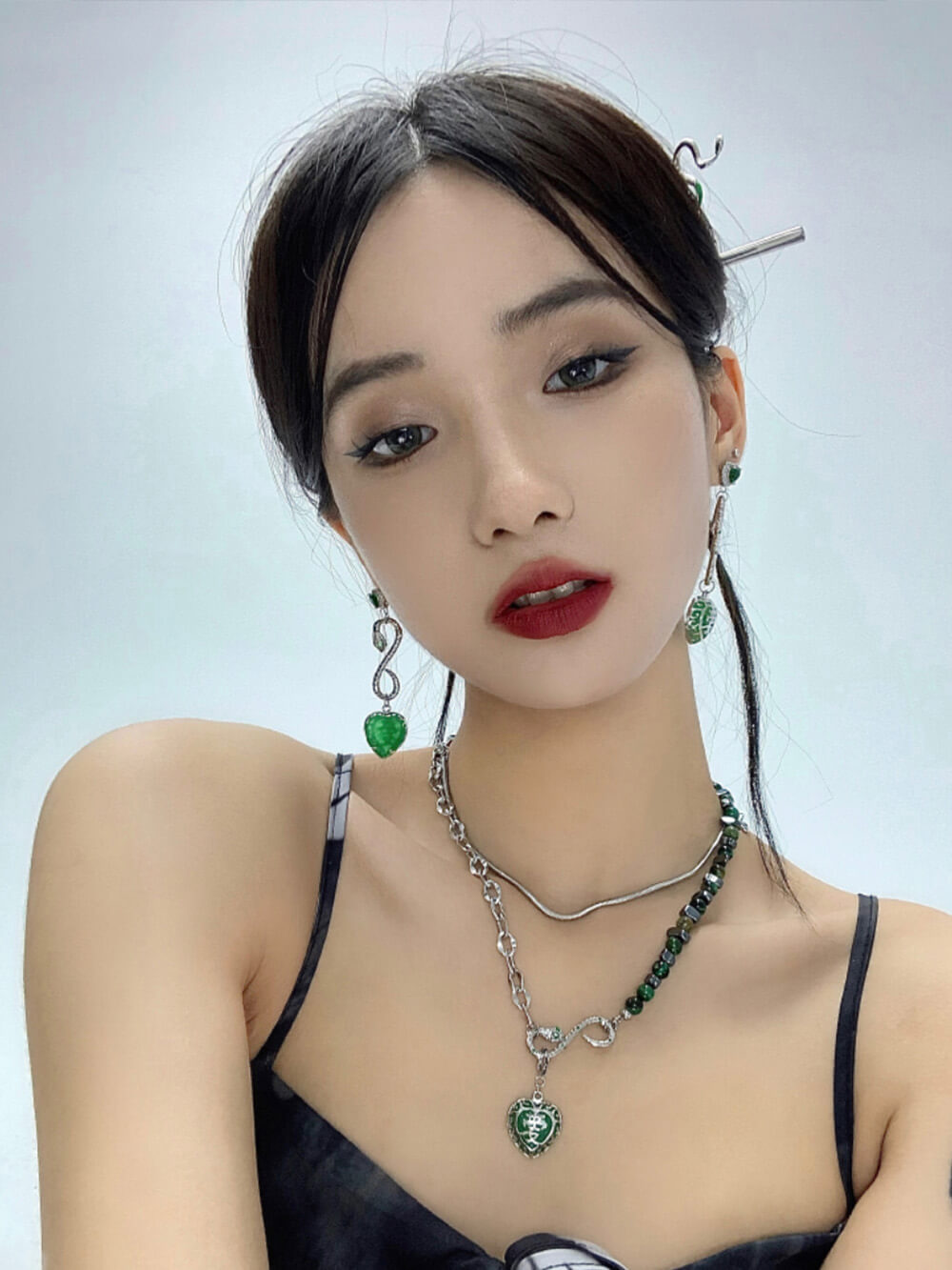 hola necklace yurika akutsu-