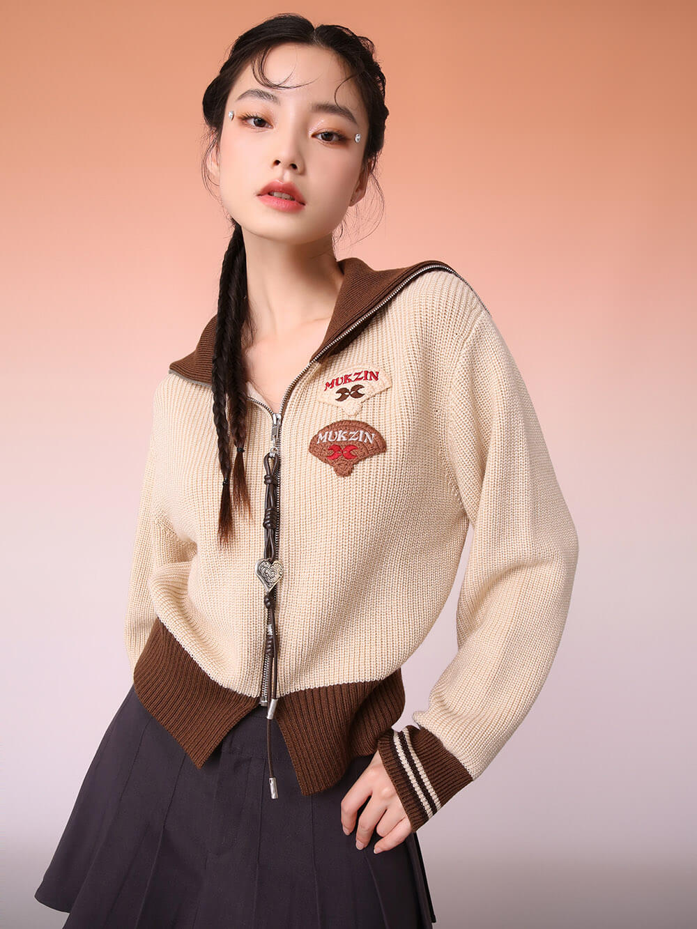 MUKZIN Customized Fan-Shaped Logo Color Block Knitted Sweater
