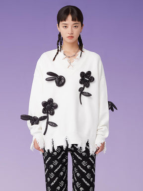 MUKZIN Knit V Neck Raw Hem Floral Appliques White Sweater