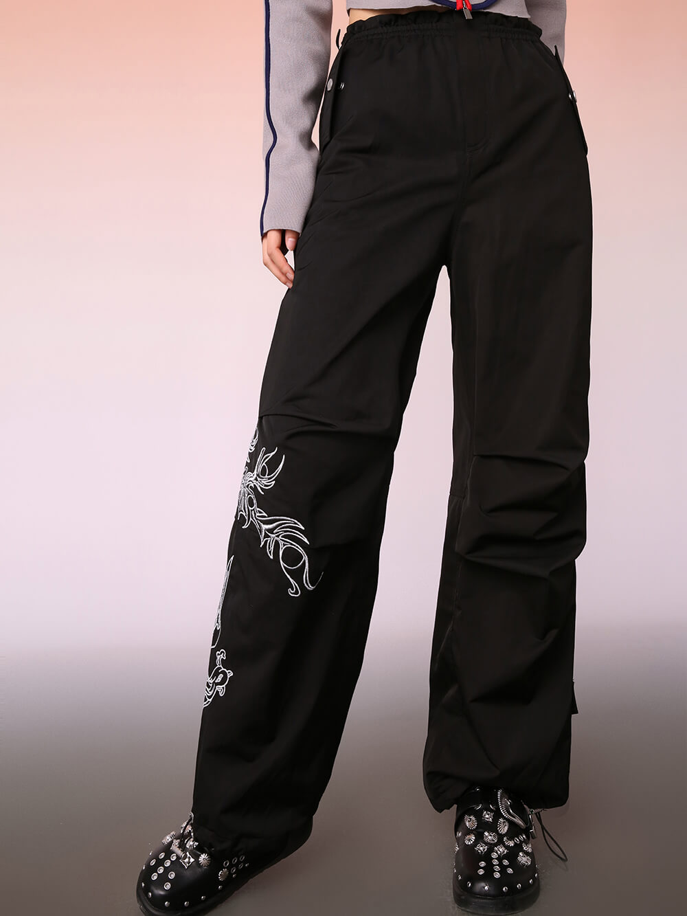 MUKZIN Black Embroidered Pattern Cargo Pants