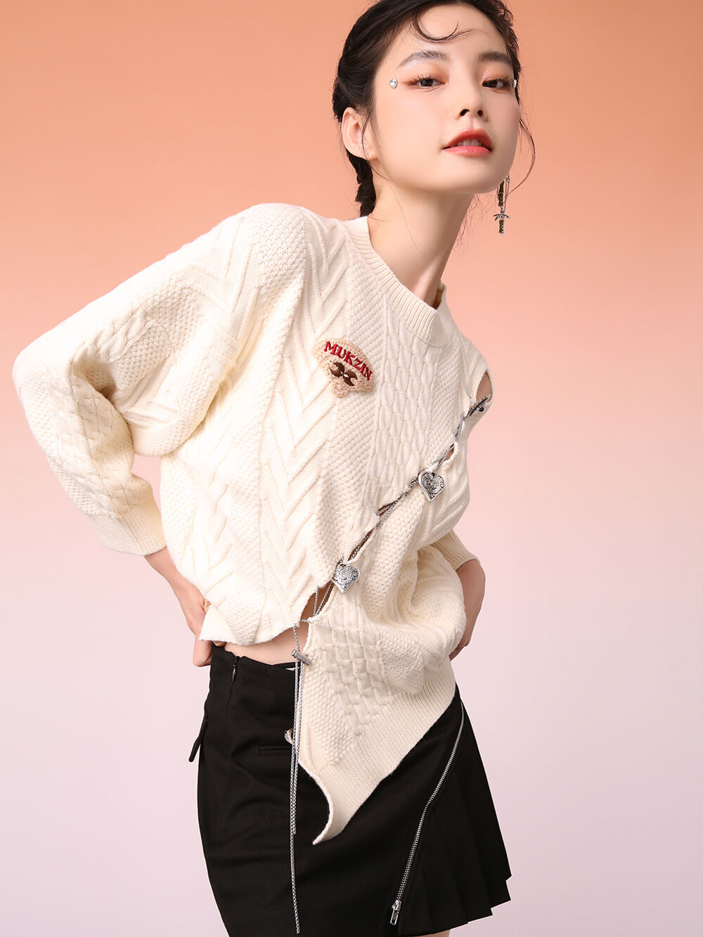 MUKZIN Irregular Slit White Sweater