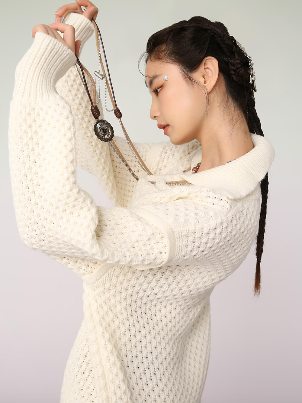MUKZIN White Loose Sweatshirt